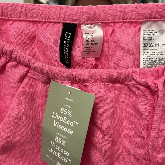 H&M Linen Shorts - Picture 2 of 3